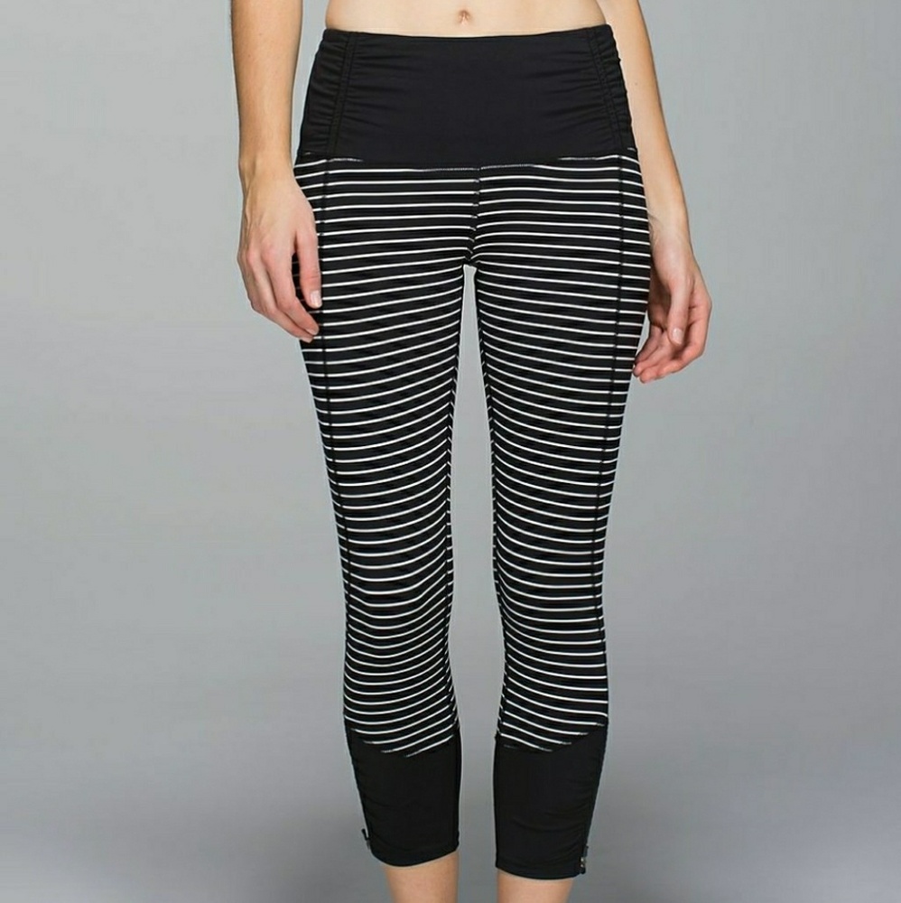 Lululemon Run day Crops Size 4